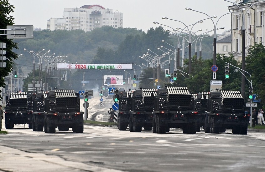 مينسك تشهد عرضا عسكريا بمناسبة عيد استقلال بيلاروس