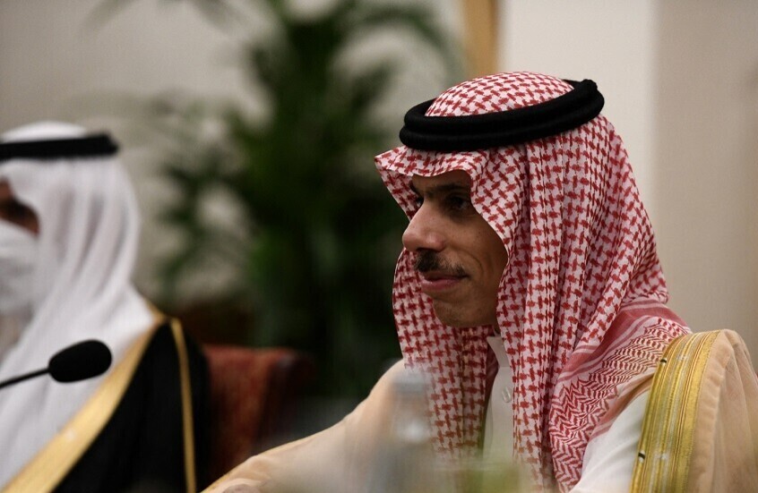 بن فرحان من إستونيا: لا يمكن السماح باستمرار انتهاك القانون الدولي في غزة