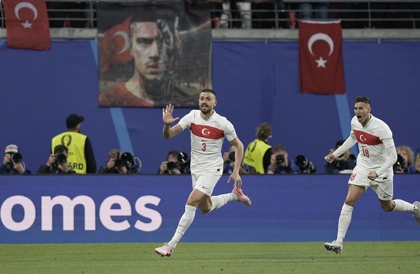 السعودية.. أهلي جدة يعلق على تألق مدافعه التركي في "يورو 2024"