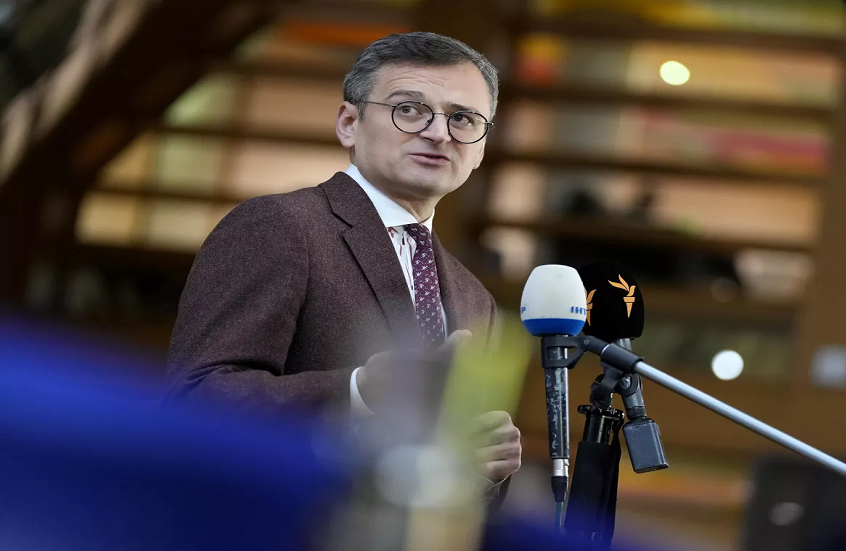 كوليبا يبحث مع بلينكن تعزيز الدفاع الجوي الأوكراني واستعادة نظام الطاقة في البلاد