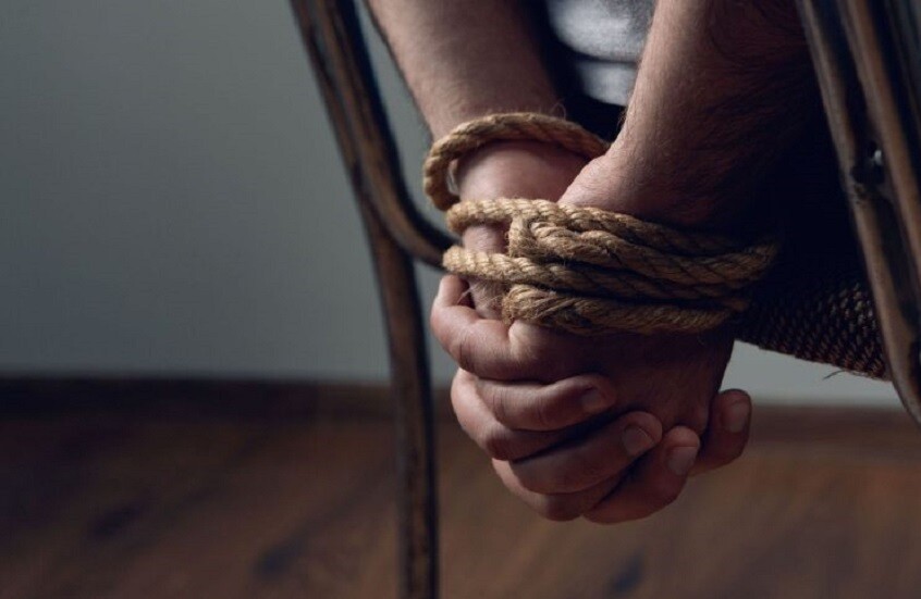 بعد دفعه فدية وعودته.. شاب مغربي يكشف أدق تفاصيل