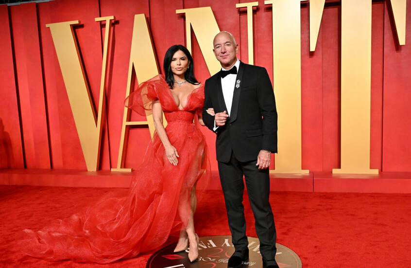 جيف بيزوس يعلن نيته بيع 25 مليون سهم في "أمازون"