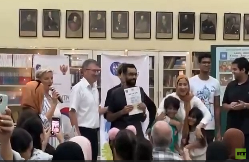 البيت الروسي بالقاهرة يحتفل بيوم الأسرة والحب والإخلاص