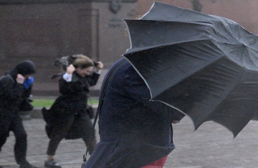 عاصفة قوية تقترب من موسكو "فيديو+صور"