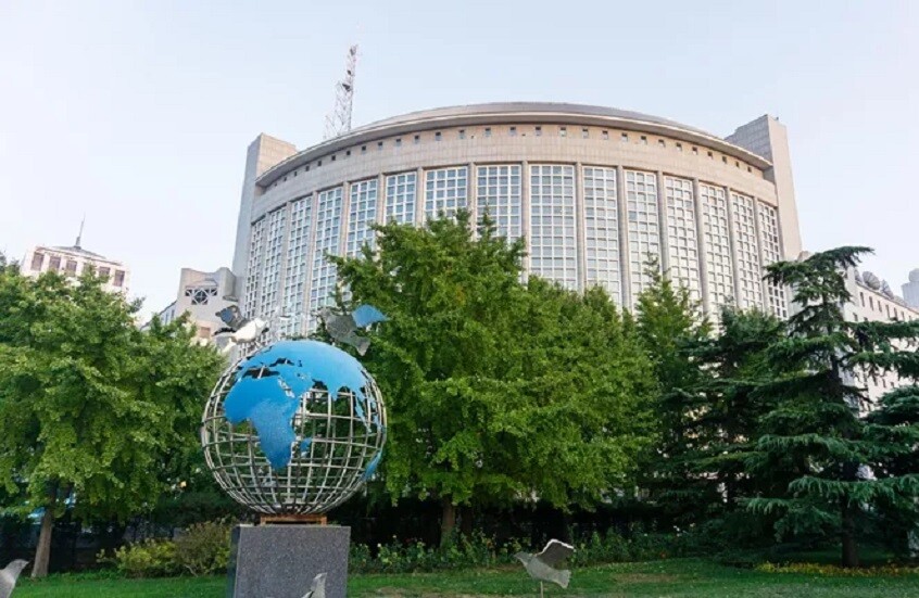 الخارجية الصينية: شي جين بينغ وأوربان سيناقشان القضايا ذات الاهتمام المشترك