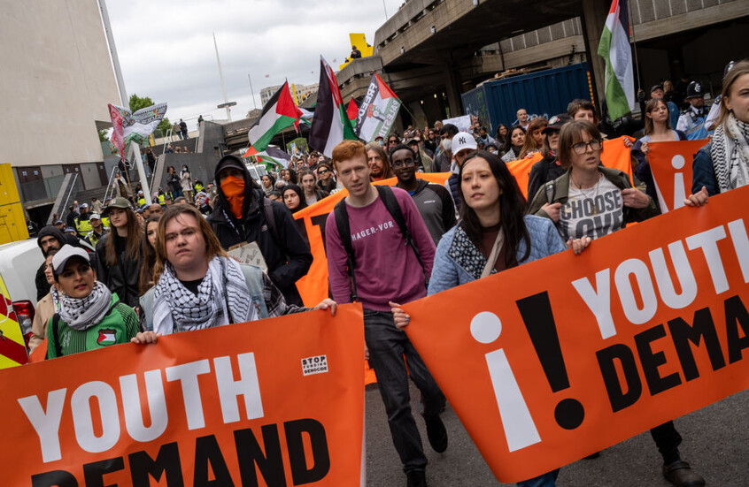 "لن يتم الترحيب بستارمر باسمنا".. مجموعة احتجاجية مؤيدة لفلسطين تعلن نيتها تعطيل خطاب الملك تشارلز