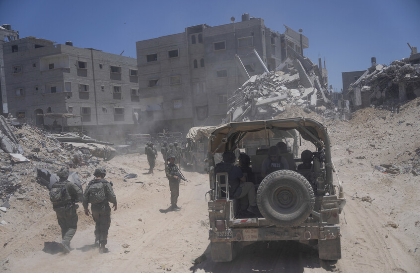 الجيش الإسرائيلي يستهدف منازل الفلسطينيين في شرقي قطاع غزة