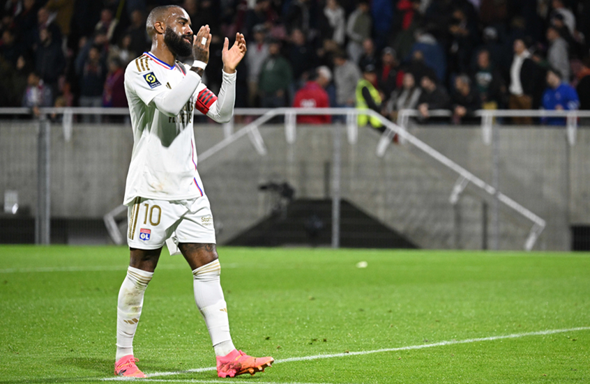 تييري هنري يستدعي المخضرم  لاكازيت إلى قائمة منتخب فرنسا لأولمبياد باريس