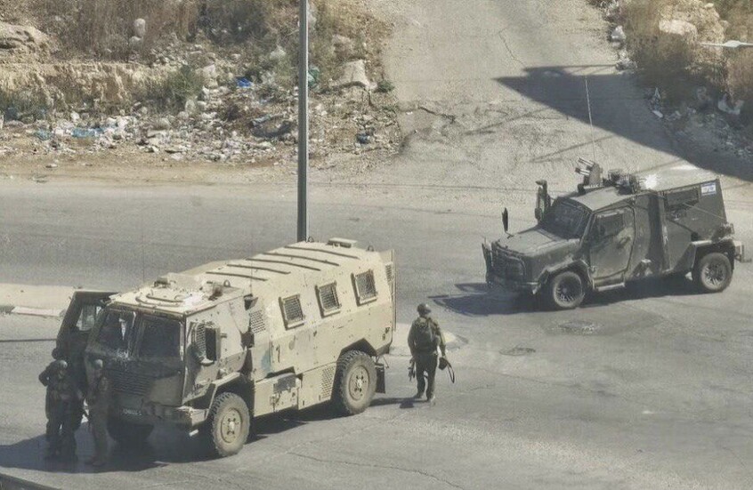 الجيش الإسرائيلي يشن حملات دهم واعتقالات بالضفة ويصادر أسمدة زراعية في رام الله وطولكرم (فيديوهات)