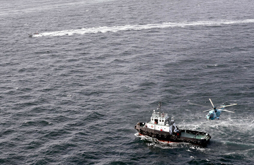 القيادة المركزية الأمريكية تعلن تدمير طائرتين مسيرتين وزورق للحوثيين في البحر الأحمر