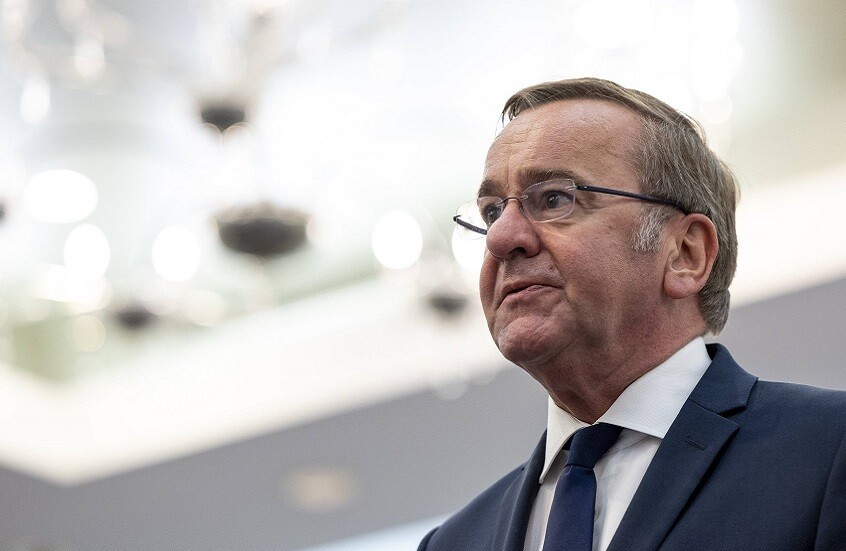 وزير الدفاع الألماني يعلق على النشر المرتقب لصواريخ أمريكية