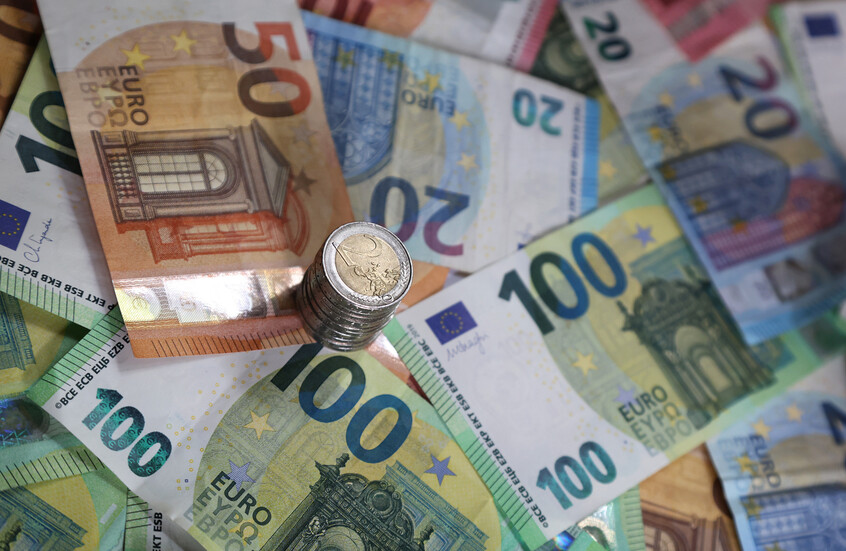 "شد الحزام" وترشيد النفقات.. وزير المالية الفرنسي يحث الوزارات على خفض النفقات