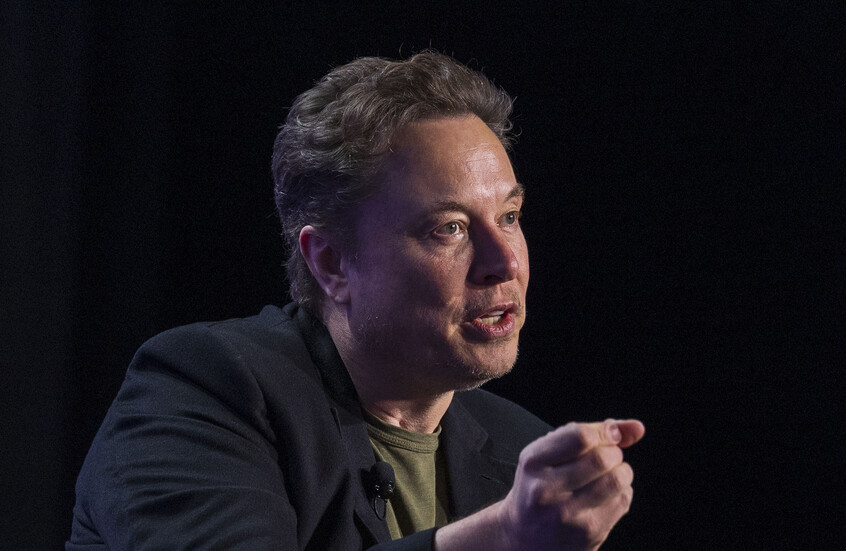 "بلومبيرغ": ماسك يتبرع بمبلغ كبير لحملة مرشح للرئاسة الأمريكية