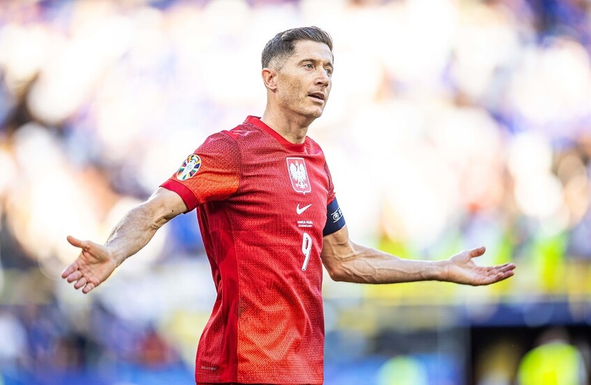 بولندا.. ليفاندوفسكي متهم بتزوير شهادتي الماجستير والسلطات تفتح تحقيقا