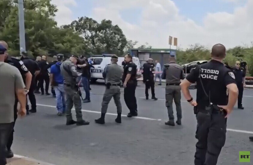 مراسلتنا: إصابة جنود إسرائيليين في عملية دهس قرب مدينة الرملة جنوب تل أبيب (فيديوهات)