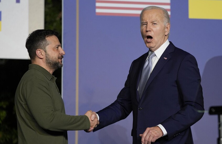 بوليتيكو: زيلينسكي يشعر بخيبة أمل شديدة بعد لقائه بايدن في واشنطن