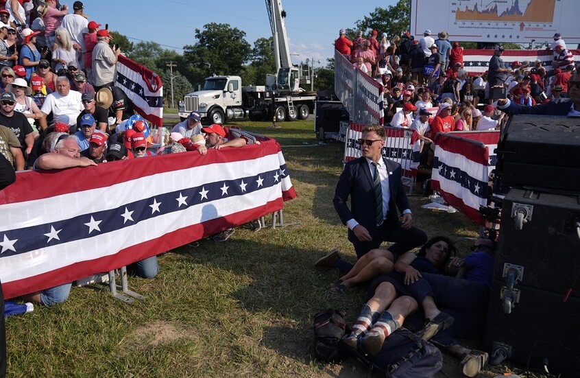 ضحية محاولة اغتيال ترامب.. قائد إطفاء استخدم جسده لحماية أسرته (صور)