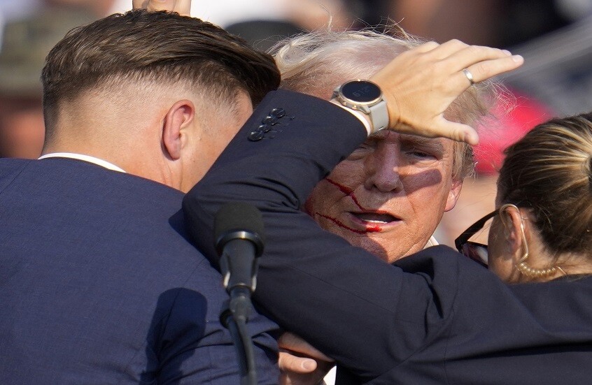 مدفيديف يعلق على نجاة ترامب من محاولة الاغتيال وحظوظه بالفوز في سباق الرئاسة الأمريكية