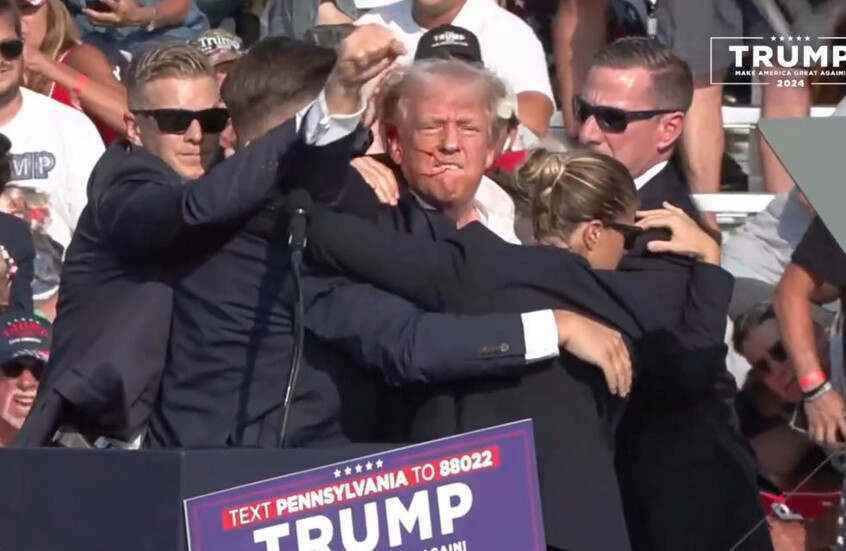 فتاة خلف منصة ترامب تثير الريبة.. هل كانت ضمن فريق الاغتيال؟ (فيديوهات)