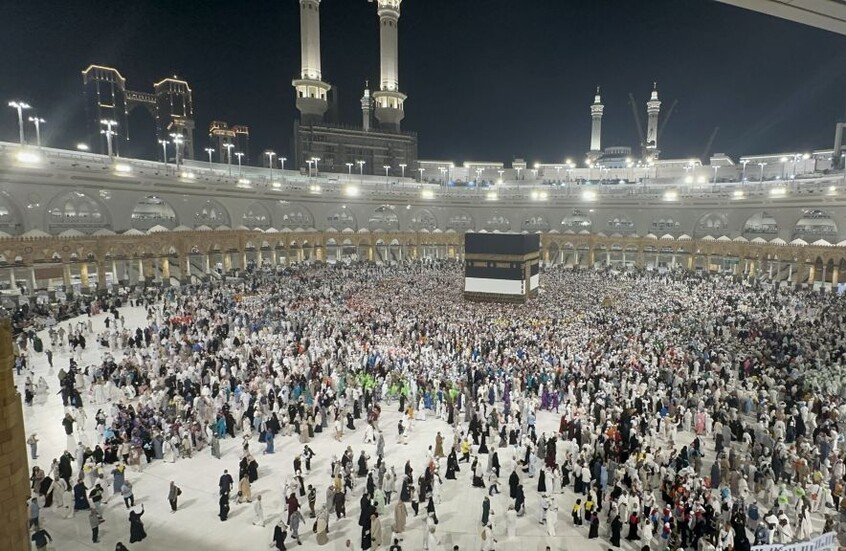 للمرة الثانية هذا العام.. الشمس تتعامد على الكعبة وتخفي ظلها (فيديو)