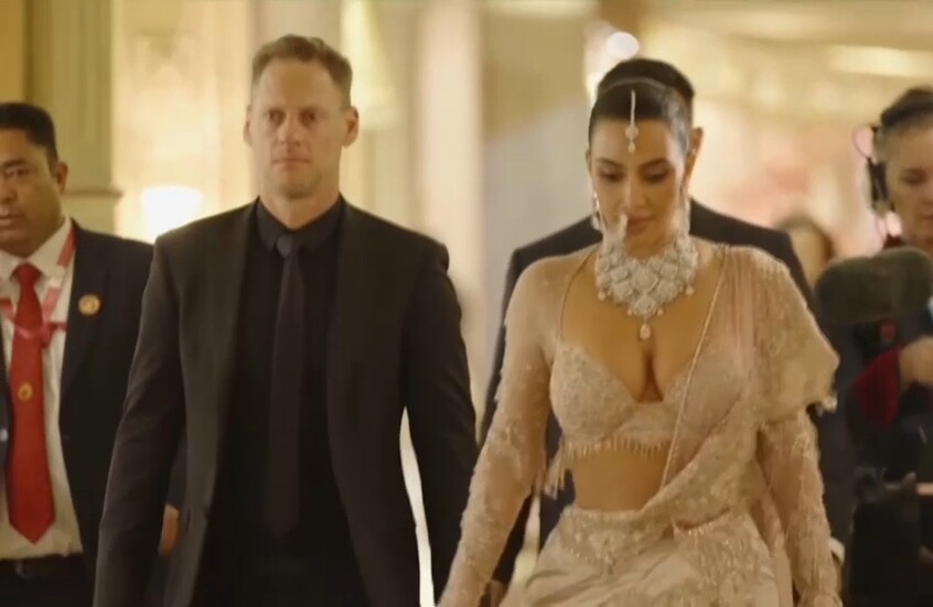 شاهد.. احتفالات زفاف العام الفاخرة لابن أغنى رجل في آسيا تتوج بحفل استقبال