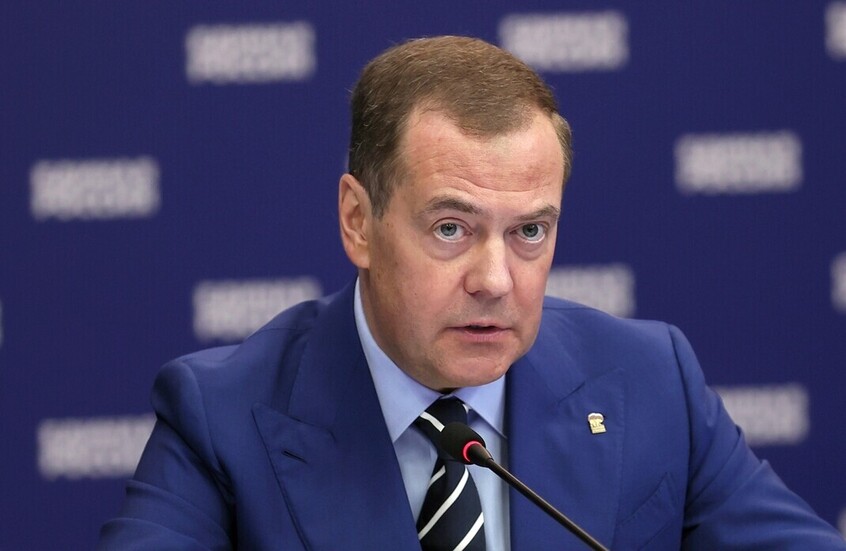 مدفيديف: أي محاولات من قبل الناتو لتهديد حدودنا ستواجه ردا حازما