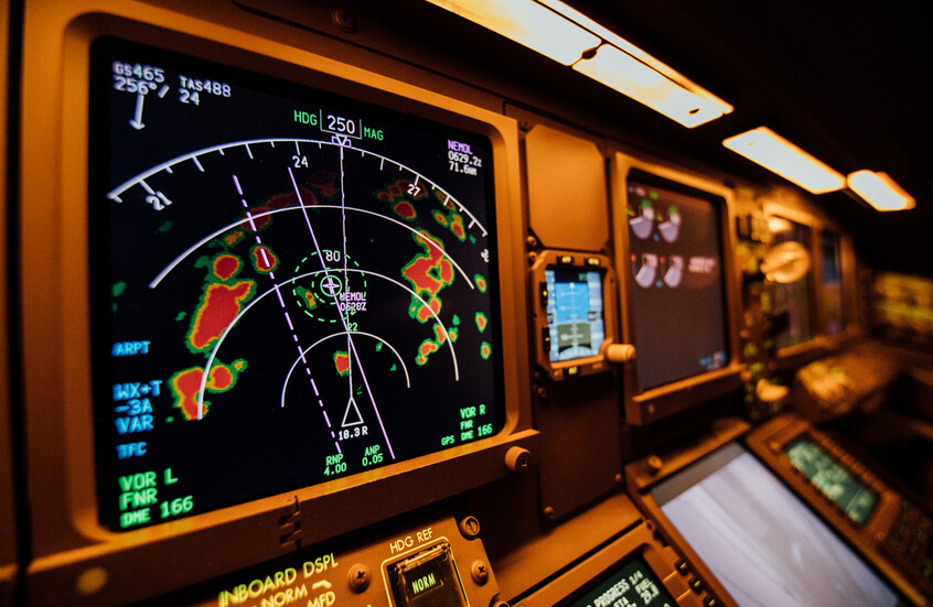 رصد طائرة تابعة للقوات الجوية البريطانية في أجواء أوكرانيا