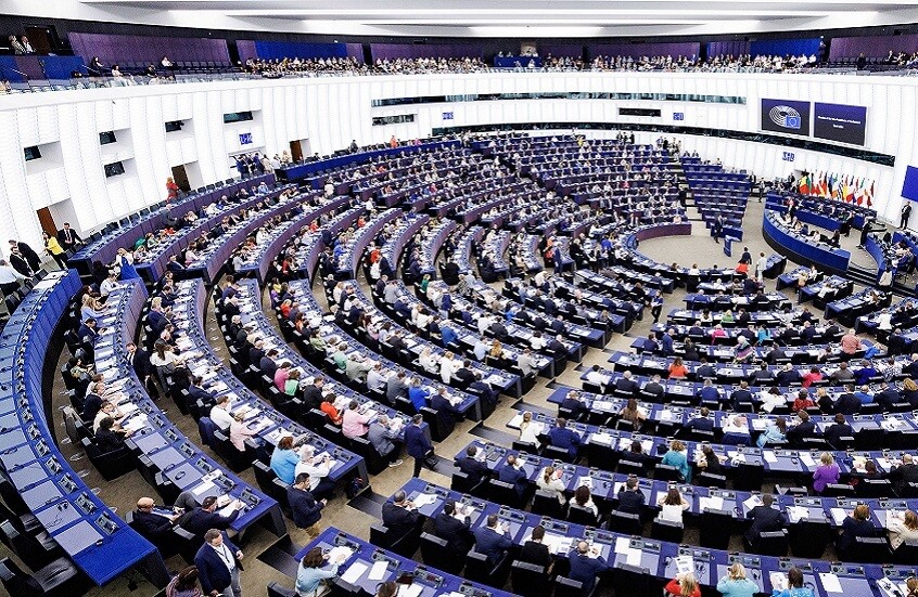 البرلمان الأوروبي يدين مهمة سلام يقودها أوربان