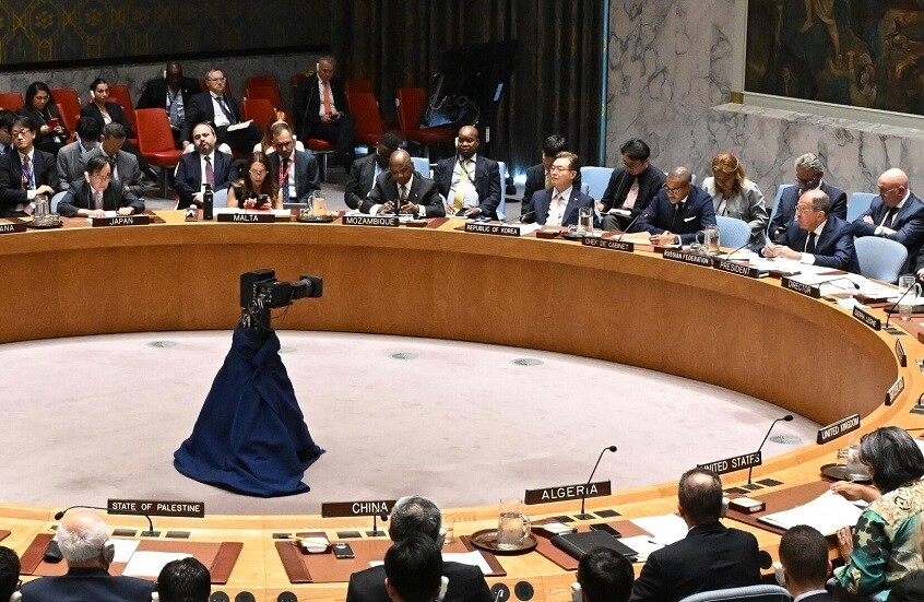 لافروف: جيران إسرائيل مهددون بالانجرار إلى مواجهة واسعة النطاق