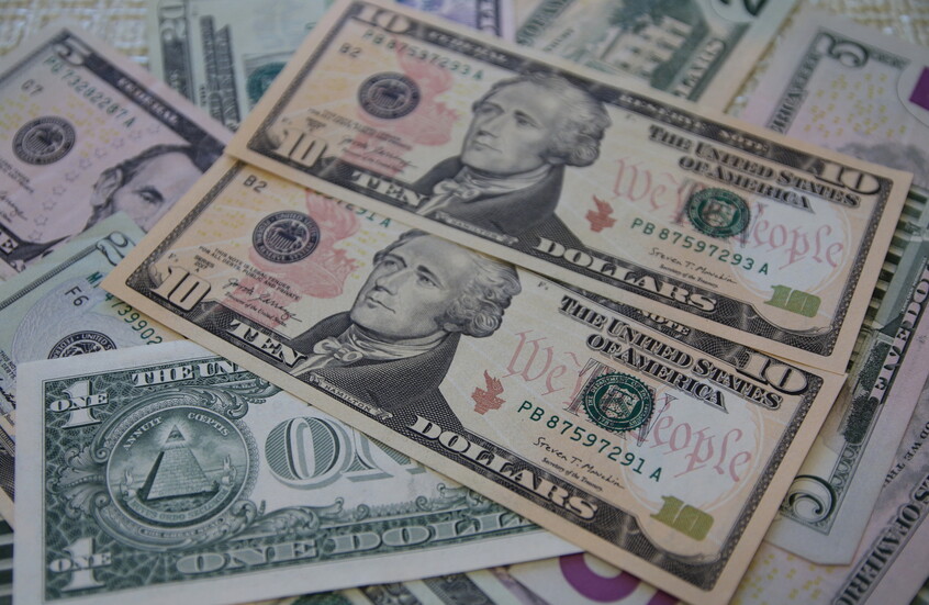 انخفاض أسعار النفط في ظل تراجع معنويات الأسواق