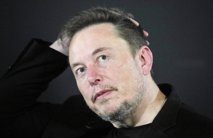 ماسك يسخر من 