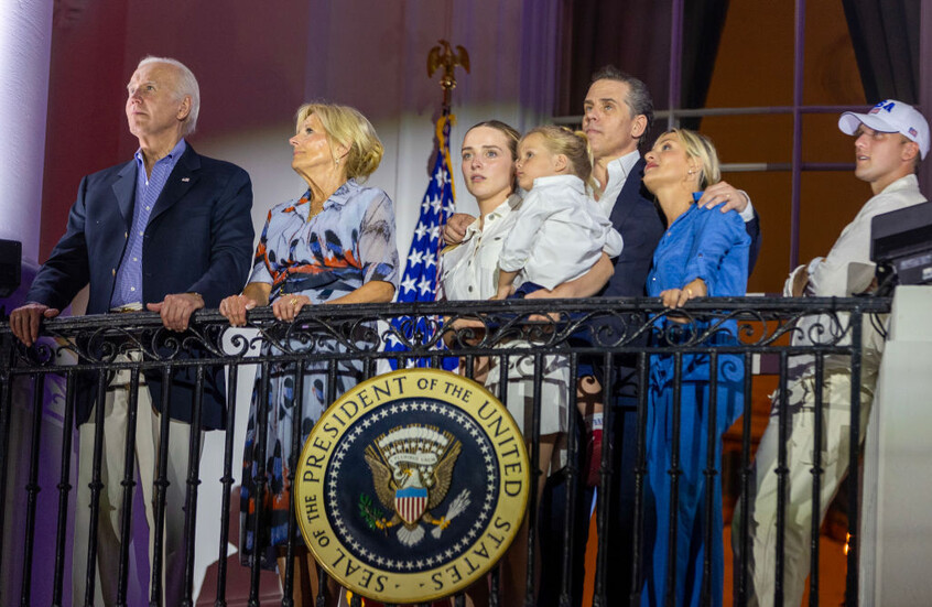 عائلة بايدن تبدأ مناقشة خطة انسحابه من السباق الرئاسي