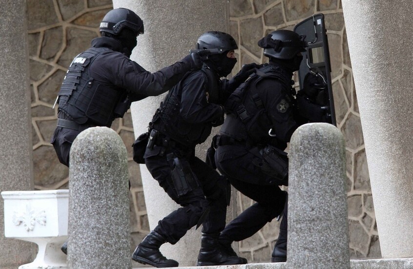 صربيا.. السلطات تعلن تصفية مشتبه به قتل شرطيا وأصاب آخر في هجوم إرهابي محتمل (صورة)