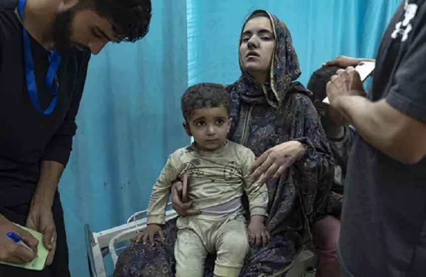 عشرات القتلى والجرحى إثر غارة إسرائيلية استهدفت مكانا يؤوي نازحين بخان يونس (فيديوهات)