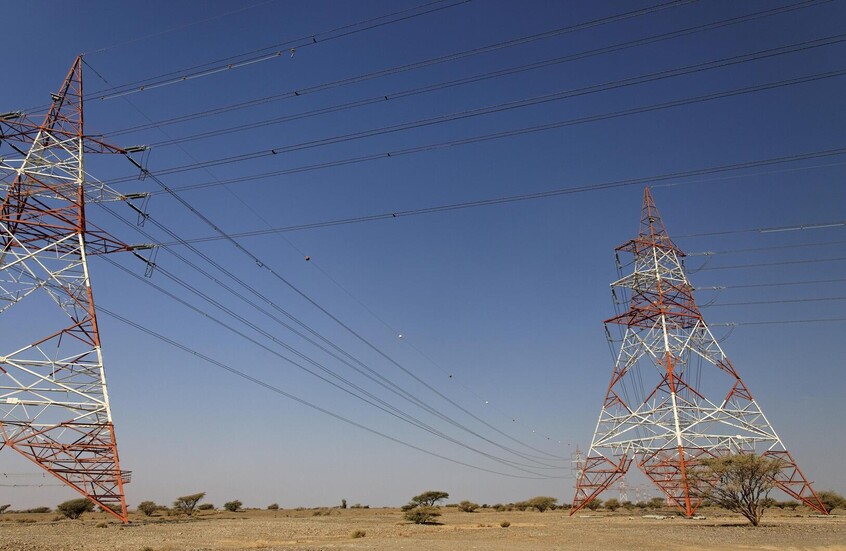 وزير الطاقة التركي يعلن استئناف تصدير الكهرباء إلى العراق