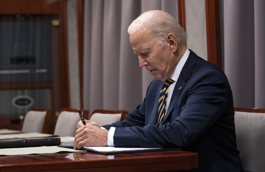 طبيب بايدن: الرئيس تعافى من فيروس كورونا تقريبا