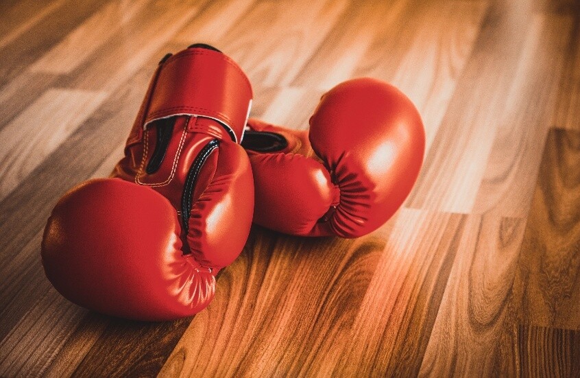 اللجنة الأولمبية الدولية تلغي اعترافها بالاتحاد الدولي للملاكمة