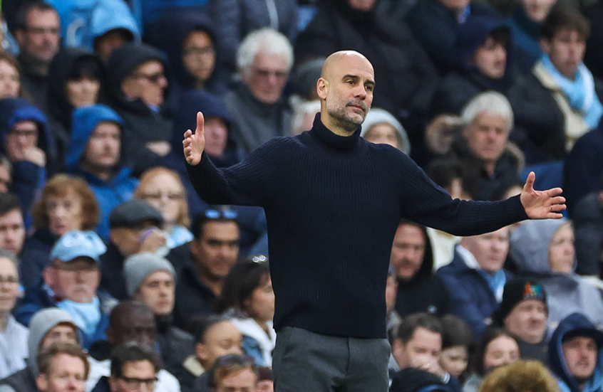 أول تعليق لغوارديولا على ترشيح نجم مانشستر سيتي للفوز بالكرة الذهبية