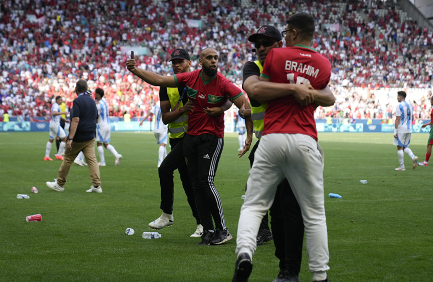 مشكلة كبيرة تهدد استكمال مباراة المغرب والأرجنتين في أولمبياد باريس (صورة)