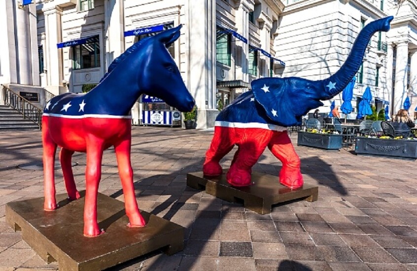 ماسك يهاجم الحزب الديمقراطي ويلصق به "تهمة خطيرة"