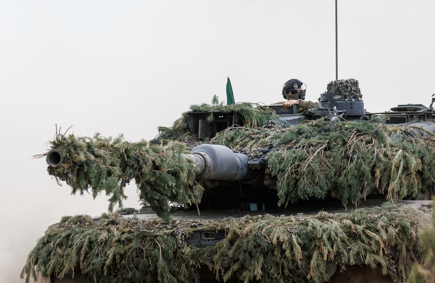 أوكرانيا تتسلم دبابات 