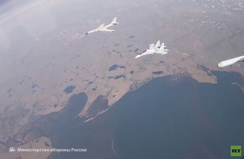 القوات الجوية الروسية والصينية تجريان دورية جوية مشتركة فوق مياه بحري تشوكشي وبيرينغ