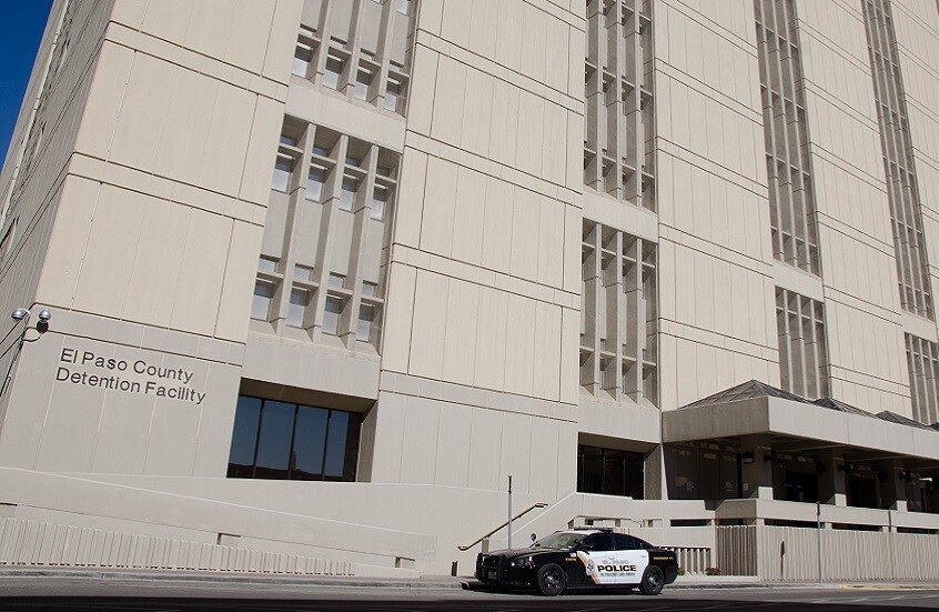 السلطات الأمريكية توقف اثنين من كبار قادة 