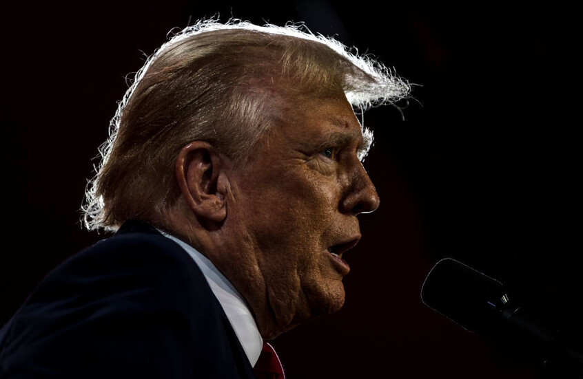 ترامب يهاجم رئيس مكتب التحقيق الفيدرالي على خلفية محاولة اغتياله