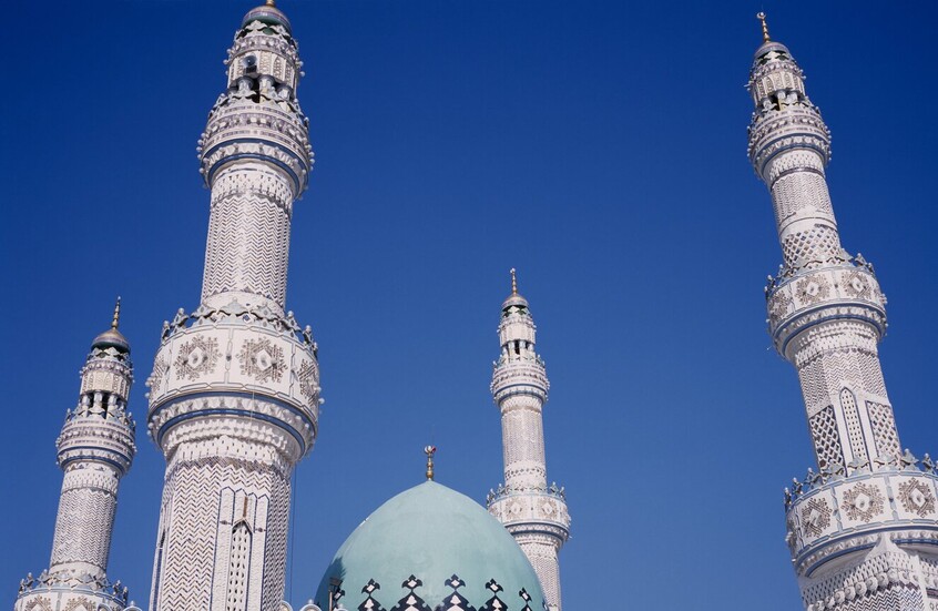 بعد تداول فيديو يظهر "وجود مصنع خمور في أحد المساجد".. الأوقاف الكويتية ترد