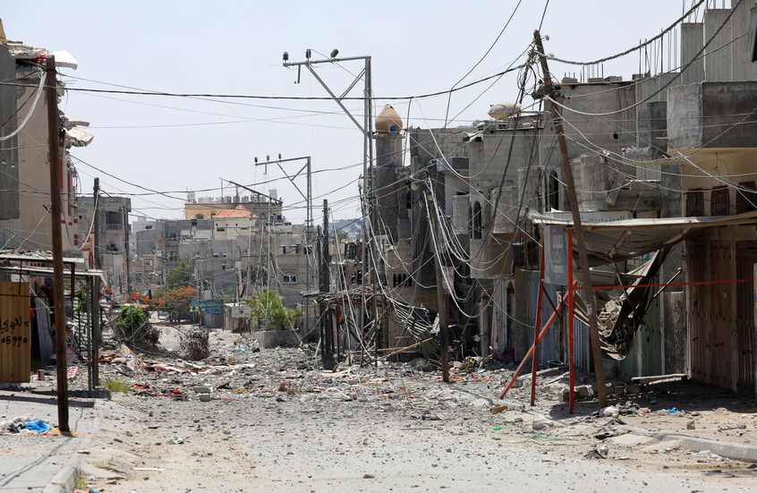 مراسلنا: مقتل 5 فلسطينيين بغارات إسرائيلية على منزل شمال رفح