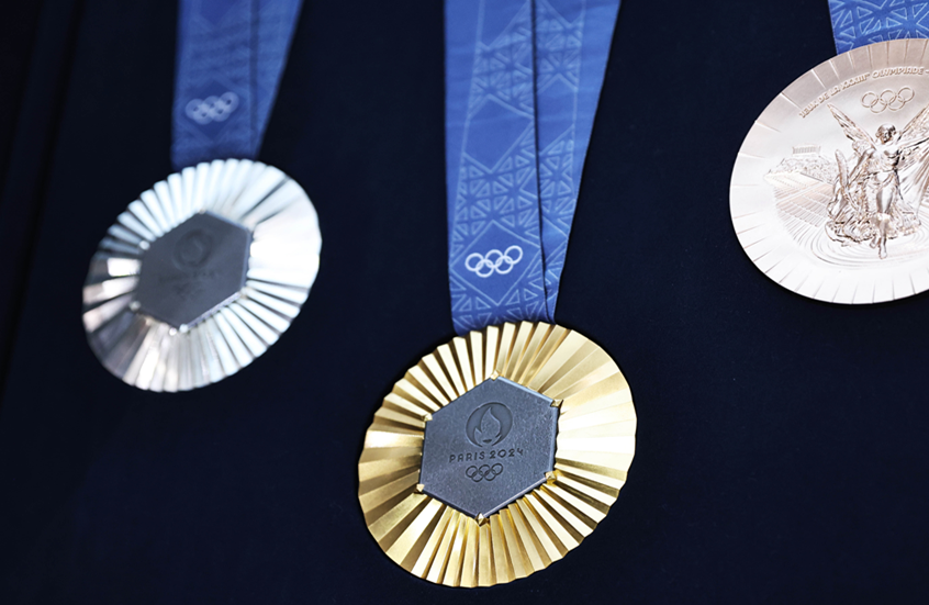 منح أول ميدالية في أولمبياد باريس