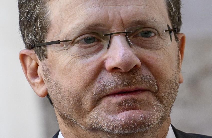 الرئيس الإسرائيلي يحمل "حزب الله" مسؤولية هجوم مجدل شمس