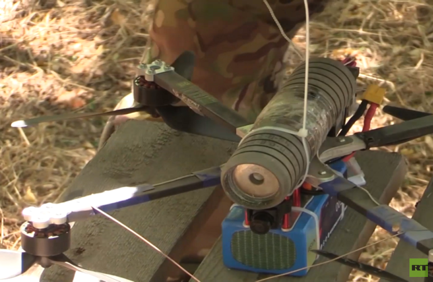 ضابط: الجيش الروسي يلتقط إشارات فيديو المسيرات الجوية الأوكرانية لتحديد موقع مشغليها