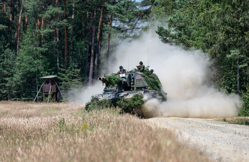 تدمير مدفع "هاوتزر" باستخدام مسيرة "لانسيت" في خيرسون